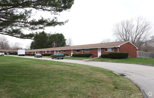 Primary Photo - Lakeside Manor Apartments