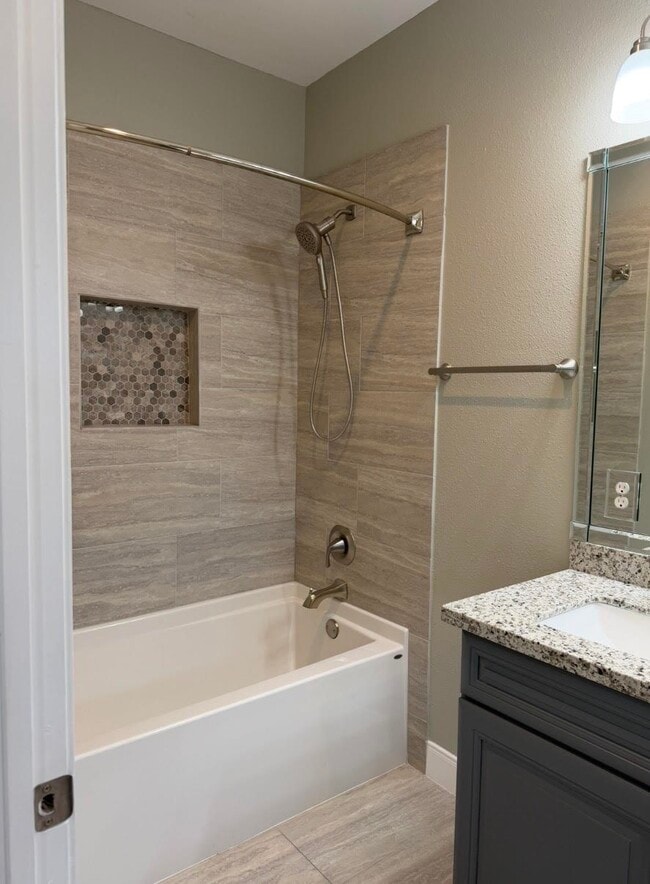 Building Photo - 3106 King St