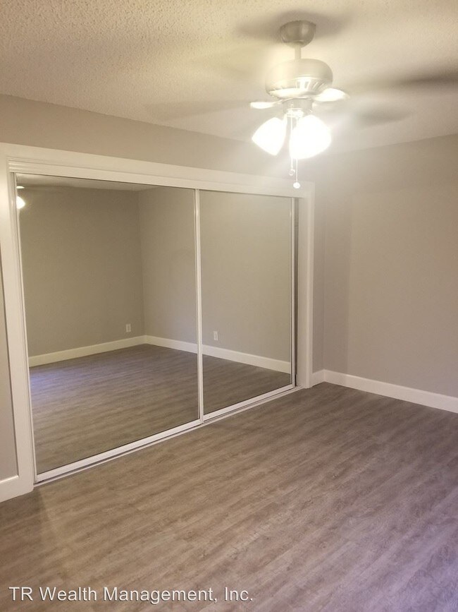 Building Photo - 8975-8979 State St