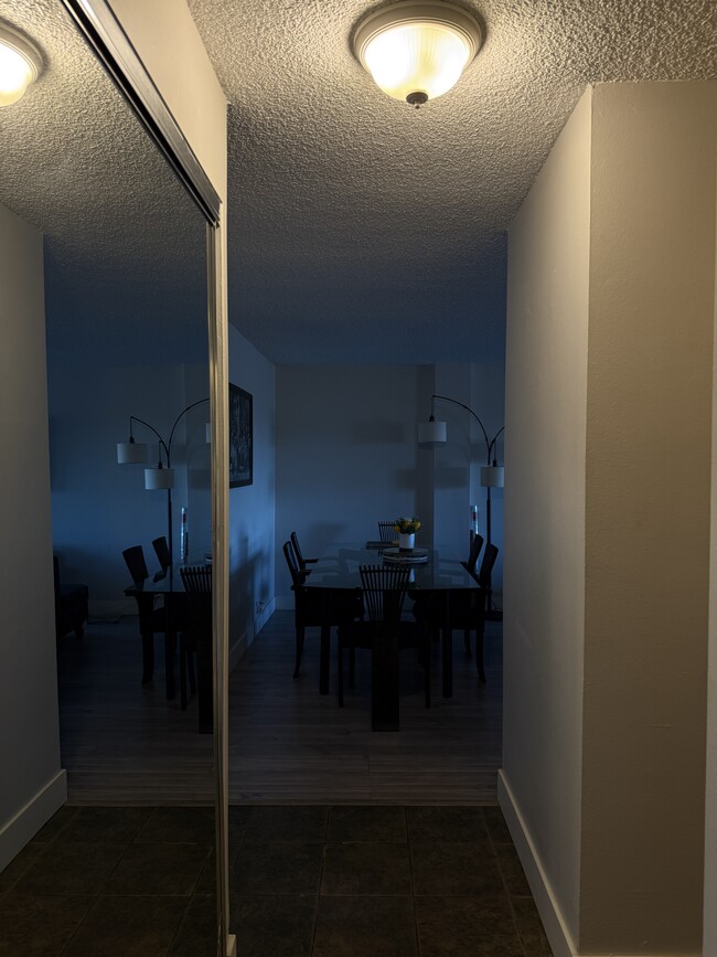 Hallway to Dinning Area - 2225 Buchtel Blvd