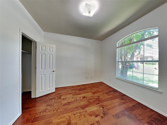Building Photo - 2704 Buck Hill Dr