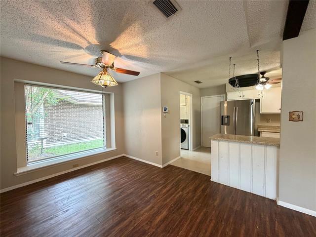 Building Photo - 1506 Whiteoak Dr