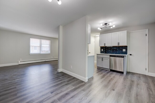 Building Photo - 20 Howard St