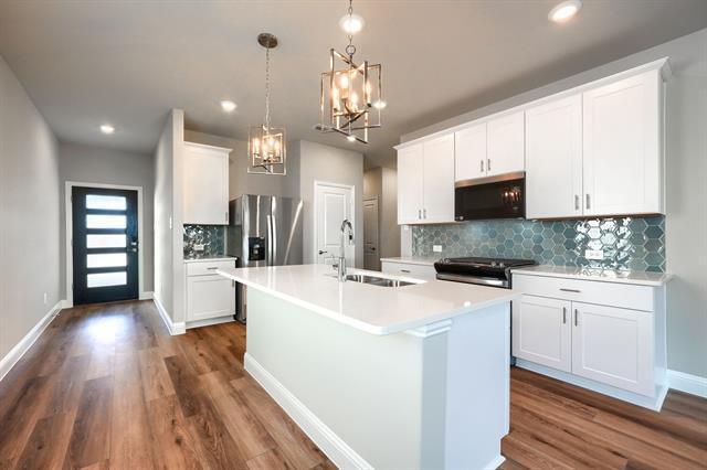 Building Photo - 1206 Booker Dr