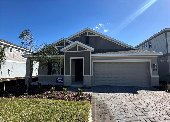 Primary Photo - 5636 Lemon Grass St