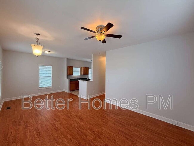 Building Photo - 701 E Martin St