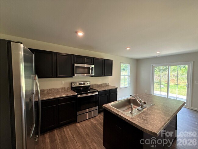 Building Photo - 4208 Bowline Dr