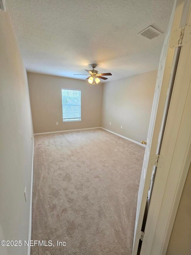 Building Photo - 440 S Aberdeenshire Dr