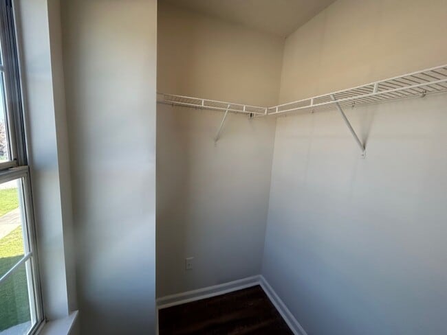 Building Photo - 3-bedroom, 2.5-bathroom two-story home located in the desirable Gatewood Communities!