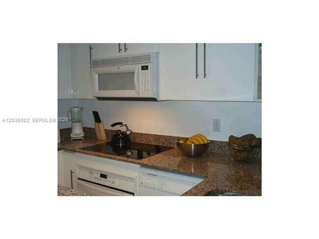 Building Photo - 335 Biscayne Blvd