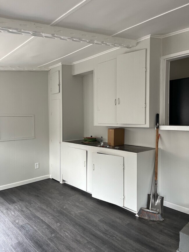 Building Photo - 2227 E 40th St