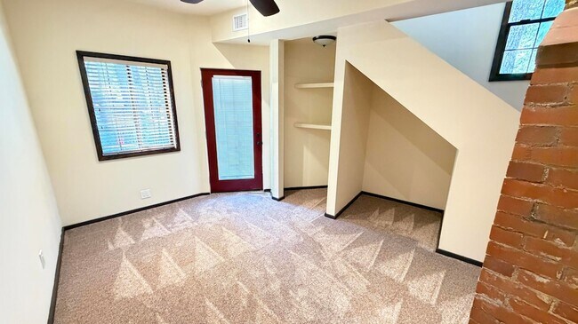 Building Photo - 54080 Pine Crest Ave