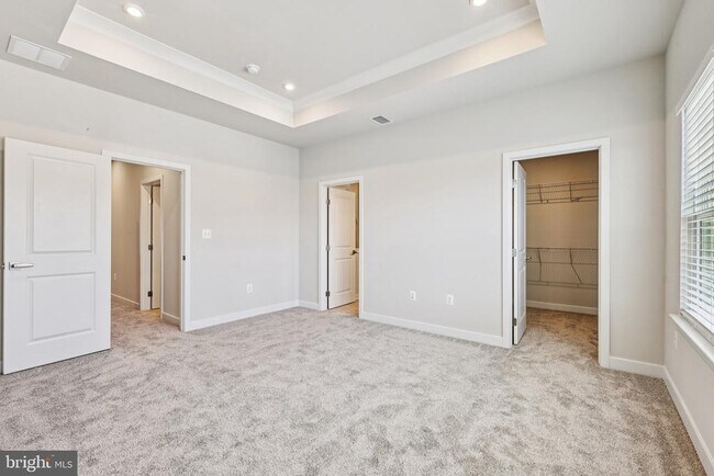 Building Photo - 9389 Edenderry Dr