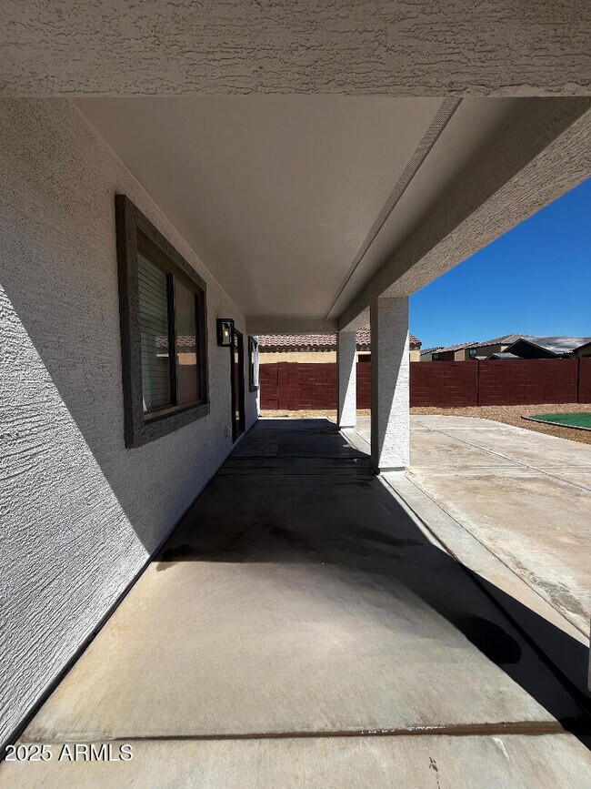 Building Photo - 37061 W Bello Ln