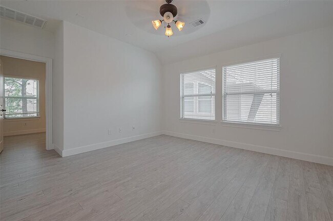 Building Photo - 155 Lindenberry Cir