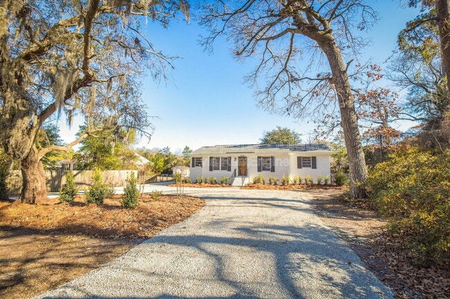 Building Photo - 6405 Myrtle Grove Rd