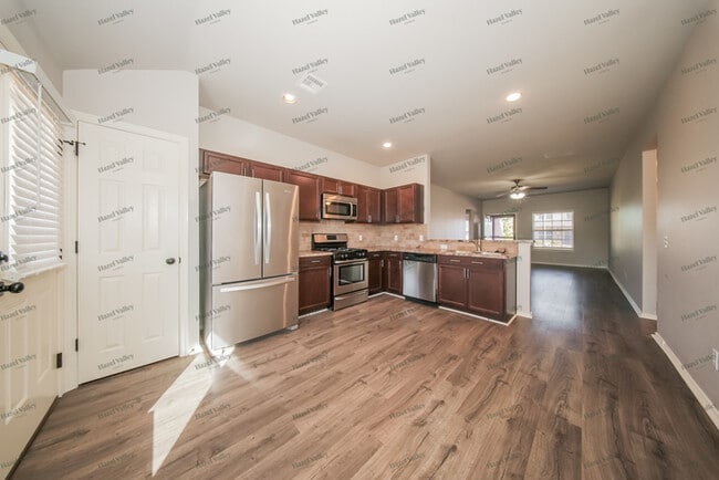 Building Photo - 2713 Crystal Pine Dr