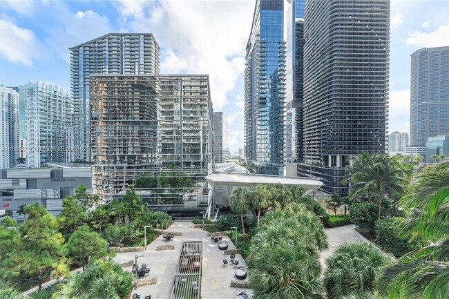 Building Photo - 88 SW 7th St