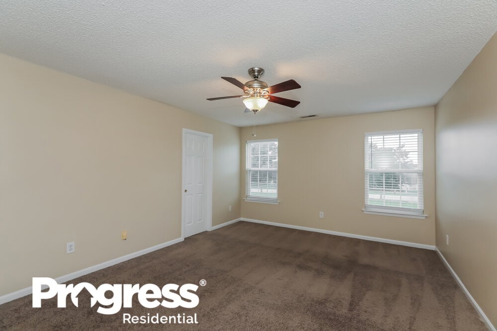 Building Photo - 1003 Fort Clapsop Ct