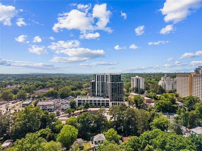 Building Photo - 2425 Peachtree Rd NE