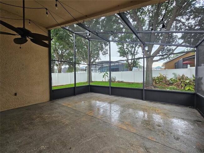 Building Photo - 15230 Markham Dr