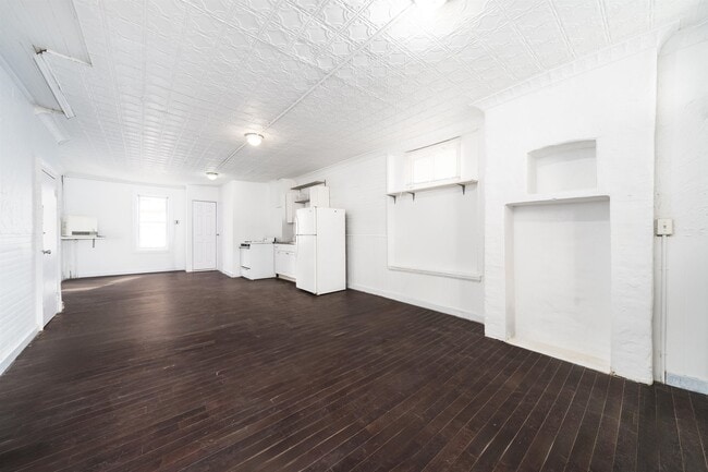 Building Photo - 74 Colgate St