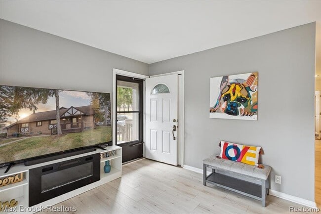 Building Photo - 1131 Indianwood Trail