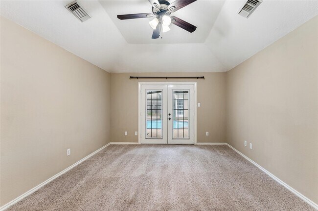 Building Photo - 5622 Village Park Dr