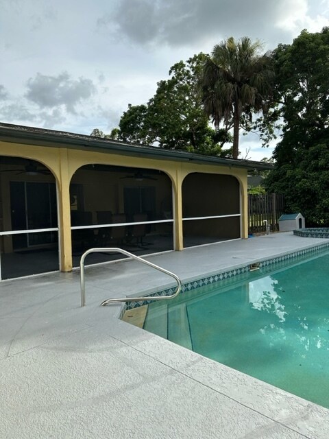 Building Photo - 3601-3611 11th Ave SW