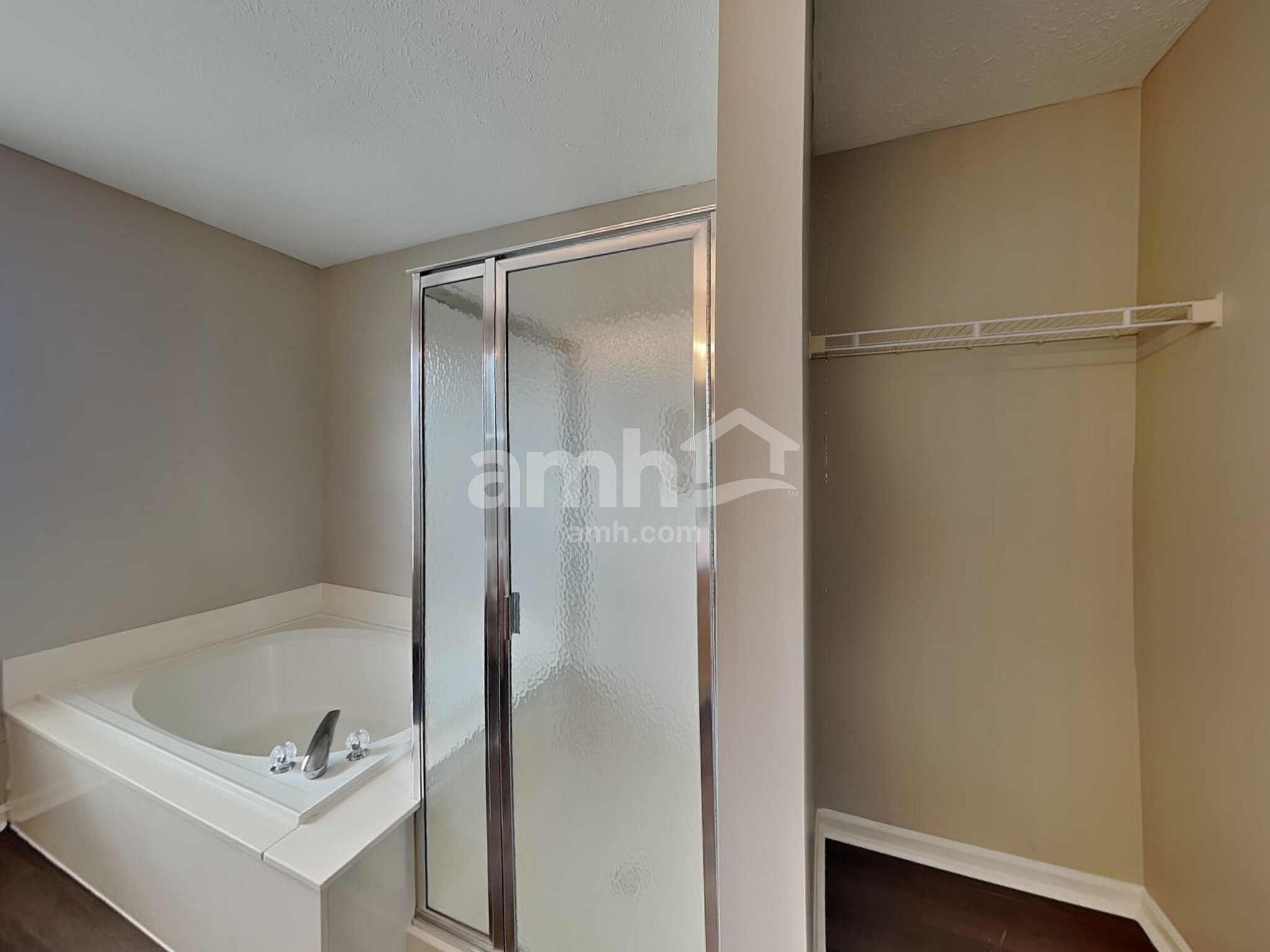 Building Photo - 10765 Standish Pl