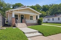 Building Photo - Move In Special! Lawn Care and Water Included! 3/1 Near TU!
