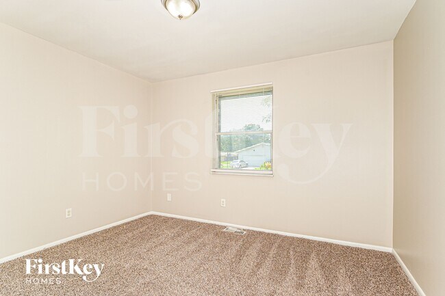 Building Photo - 634 Watkins Glen Dr