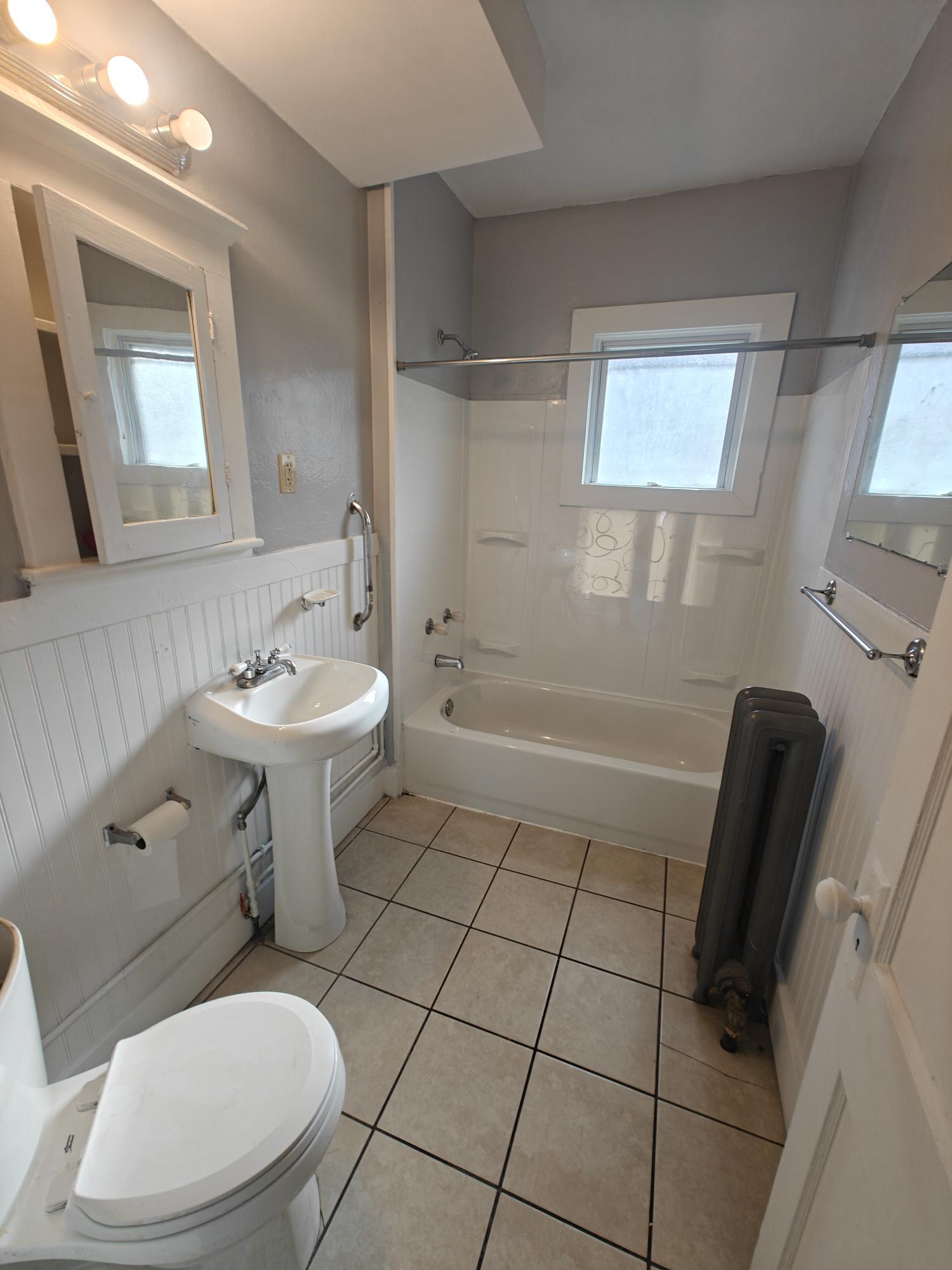 Building Photo - 59 Lester St