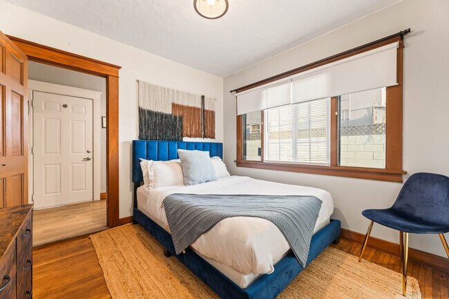 Building Photo - 732-736 Redondo Ave