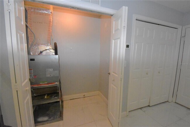 Building Photo - 4663 SW 48th Dr