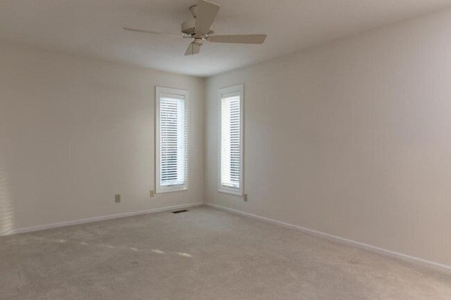 Building Photo - 116 Sandham Ct