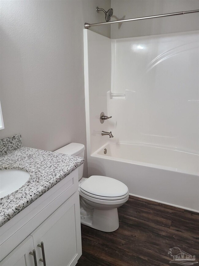 Building Photo - 715 W Ensley St