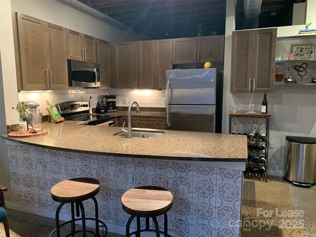 Building Photo - 3612 Artist's Way