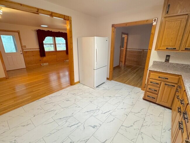 Building Photo - 5007 Hazelwood Rd