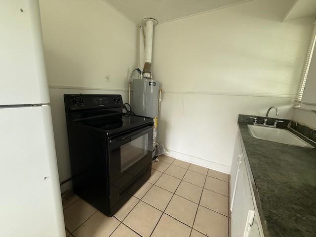 Building Photo - 618 Santos St