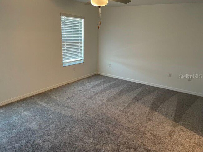 Building Photo - 8245 Crescent Oaks Dr