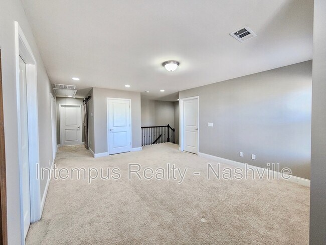 Building Photo - 1005 Maleventum Way