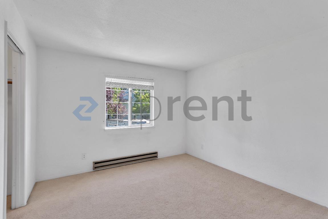 Building Photo - Unit 1