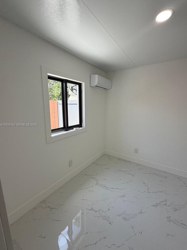 Building Photo - 1230 NW 135th St