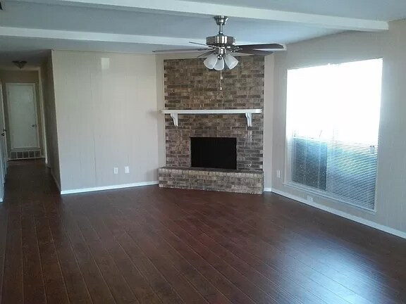 Building Photo - 410 Oleander St