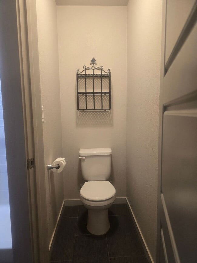 Building Photo - Beautiful home available now!