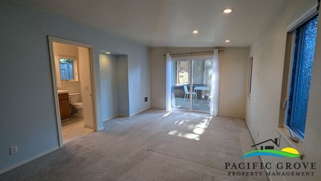 Building Photo - Bright and Cozy 3 Bedroom Home In Pacific Grove