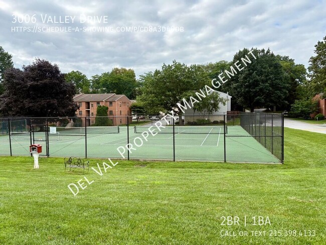 Building Photo - 3006 Valley Dr