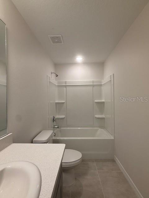 Building Photo - 1324 Drake Rdg Dr