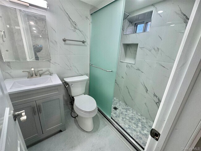 Building Photo - 32 Berkshire Rd